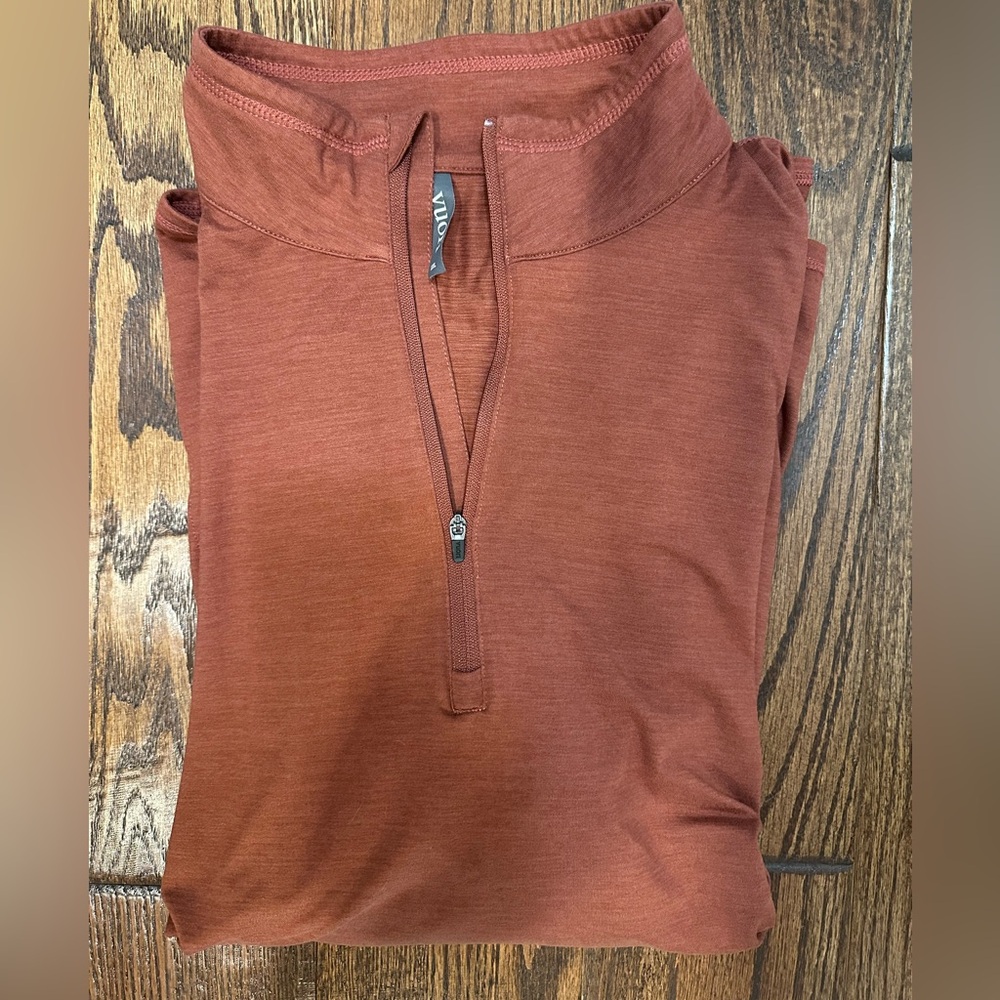 Vuori Men’s Half Zip 
Size XXL
